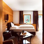 Gotthard Hotel 4*
